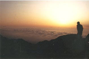 198306市民登山下見 常念山頂の雲海